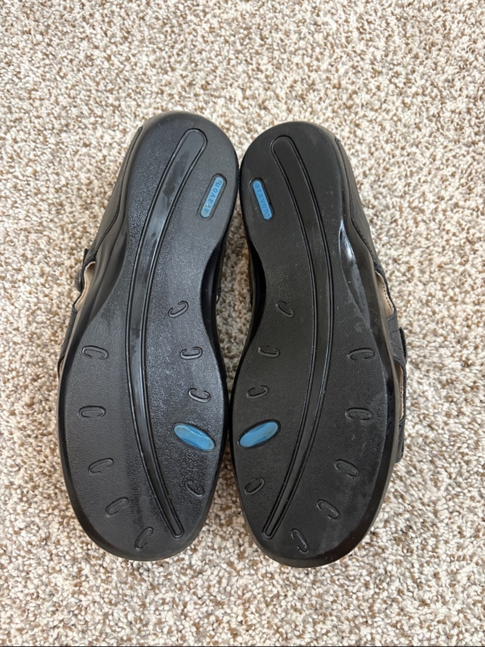 Aravon by New Balance Three Strap Comfort Sandals Black Leather Size 9 B - Picture 9 of 12
